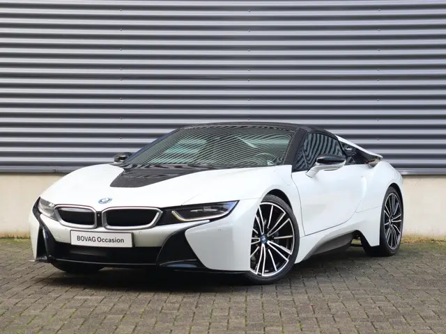 BMW i8 Roadster 2019 Hybride Benzine 2