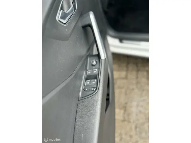 Audi Q2 1.0 TFSI Sport 2017 Benzine 16