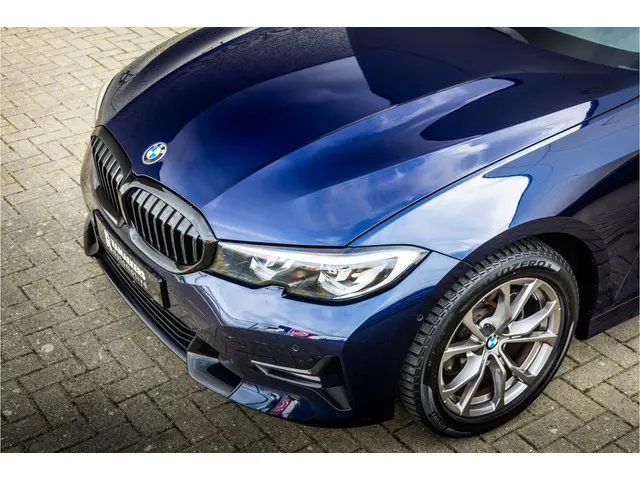 BMW 3 Serie Touring 320i Sportline 2021 Benzine 32