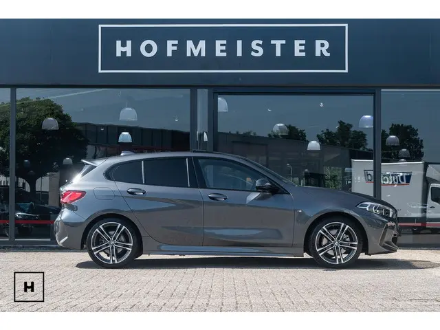BMW 1 Serie 118i M-Sport | Pano | Leer 2021 Benzine 46
