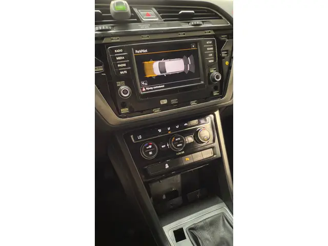 Volkswagen Touran 2.0 TDI SCR Comfortline 2016 Diesel 21