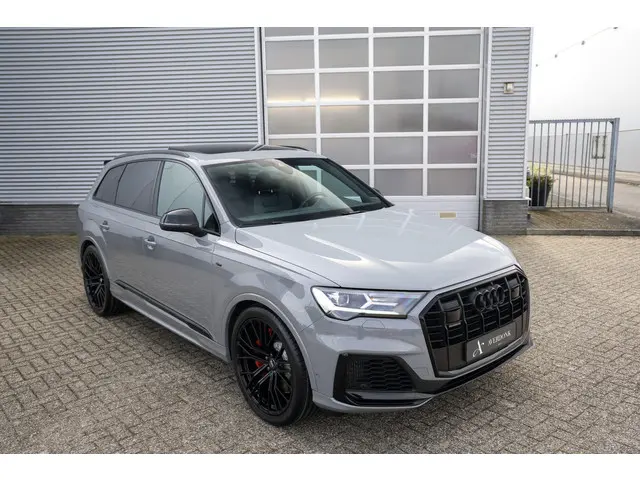Audi Q7 55 TFSI e quattro S-Line 2022 Hybride Benzine 23