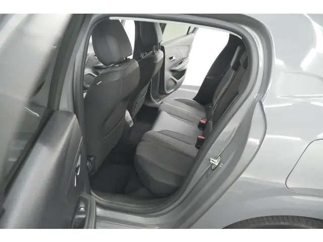 Peugeot 208 PureTech 100 Allure 2025 Benzine 27