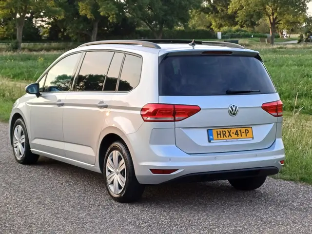Volkswagen Touran 1.5 TSI Comfortline 7 Pers. 2019 Benzine 8