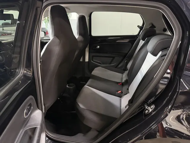 Volkswagen up! 1.0 high up! 2012 Benzine 7