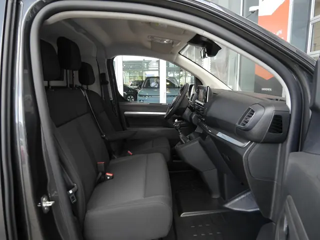 Peugeot Expert 2.0 BlueHDi 145 L3 2024 Diesel 8