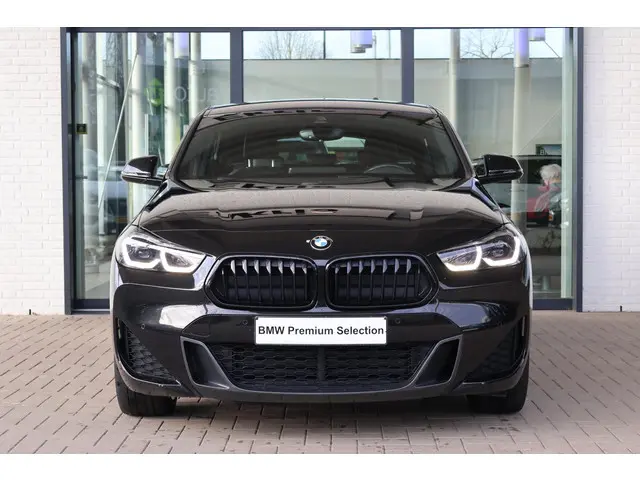 BMW X2 sDrive20i High Executive 2021 Benzine 3