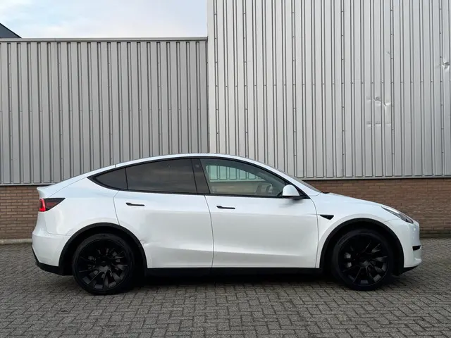 Tesla Model Y RWD 94% SoH/ LFP/ 20'' Turbine 2023 Elektrisch 8