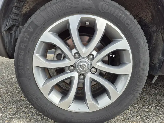 Nissan Juke 1.6 Connect Edition 2015 Benzine 26