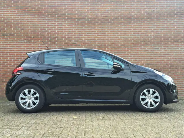 Peugeot 208 1.5 BlueHDi Blue Lease NAVI/TRKHK 2019 Diesel 5