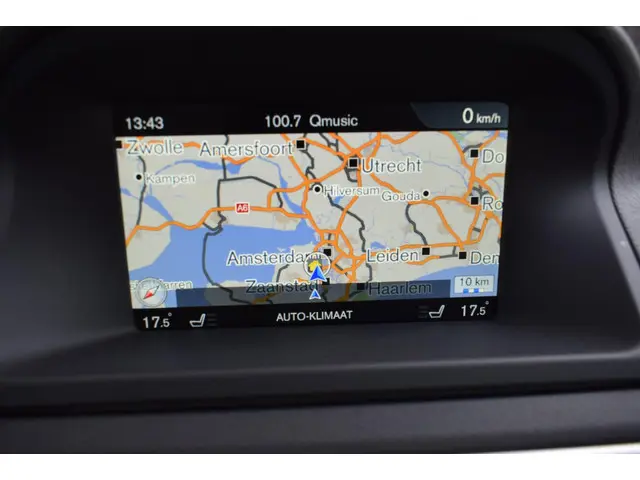 Volvo V70 2.0 T5 Dynamic Edition automaat 2015 Benzine 14