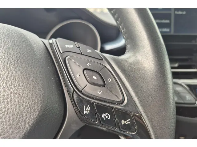 Toyota C-HR 1.8 Hybrid Dynamic 2021 Hybride Benzine 9