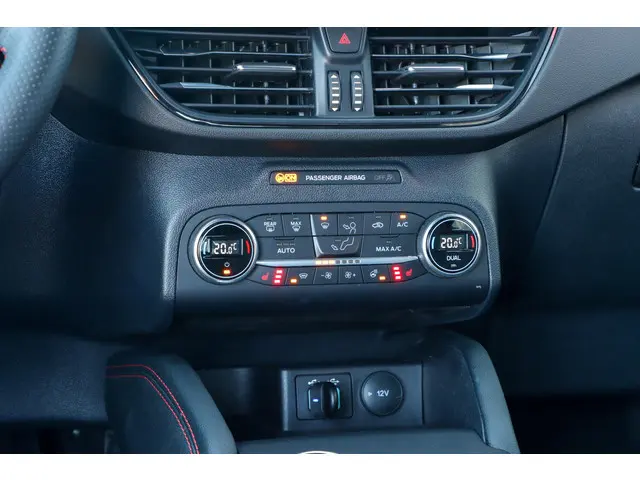 Ford Kuga 2.5 PHEV ST-Line 2022 Hybride Benzine 35