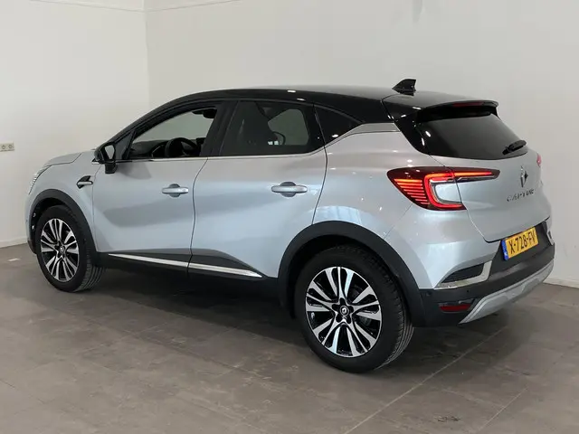 Renault Captur 1.3 Mild Hybrid 160 EDC Iconic 2023 Benzine 4