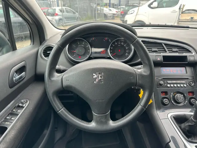 Peugeot 3008 1.6 VTi Active 2012 Benzine 16