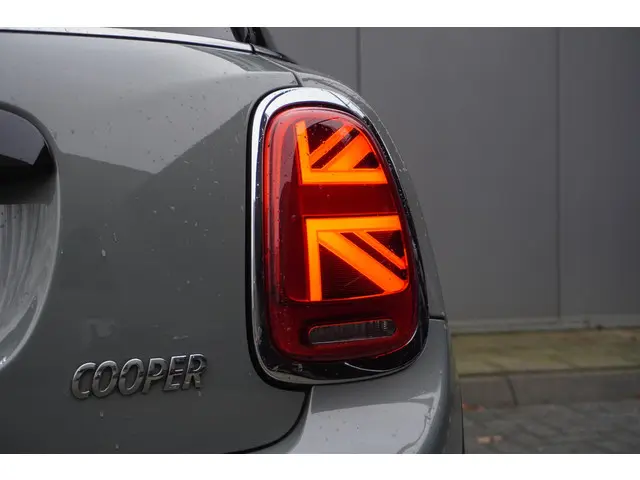 MINI 5-Deurs Cooper C 2020 Benzine 22