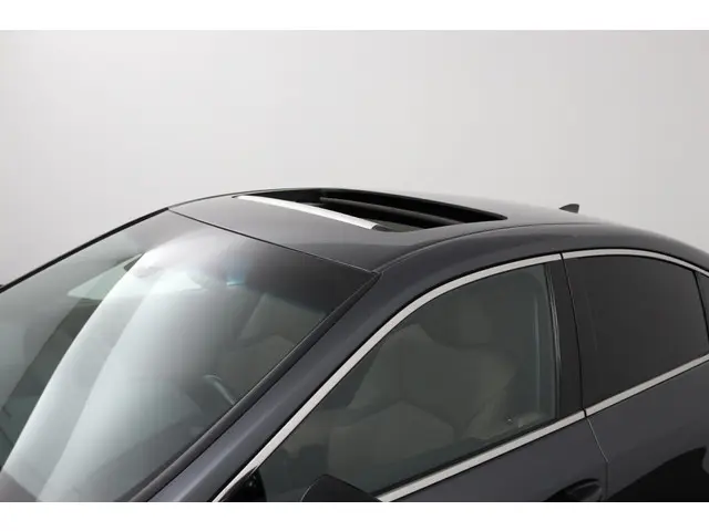 Lexus ES 300h Business Line 2023 Hybride Benzine 34