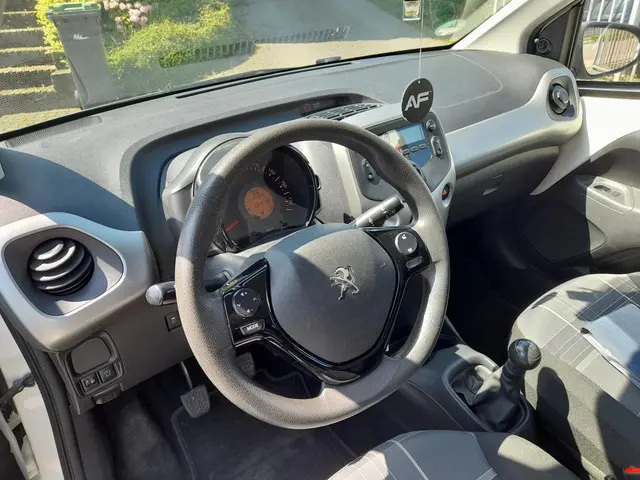 Peugeot 108 1.0 e-VTi Blue Lion 2016 Benzine 2