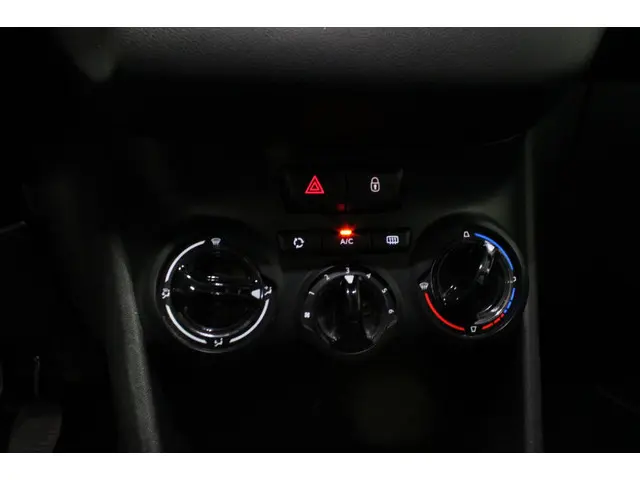 Peugeot 208 1.0 VTi Blue Lease 2013 Benzine 22