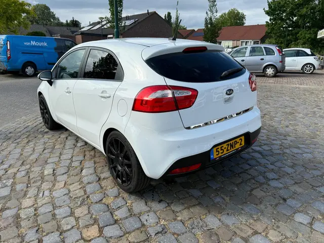 Kia Rio 1.2 CVVT Super Pack 2013 Benzine 6