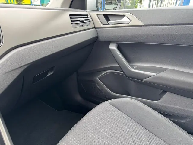 Volkswagen Polo 1.0 TSI Comfortline 2021 Benzine 15