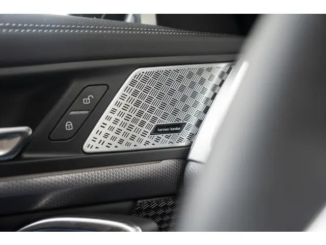 BMW X1 18i sDrive Aut. 2024 Benzine 42