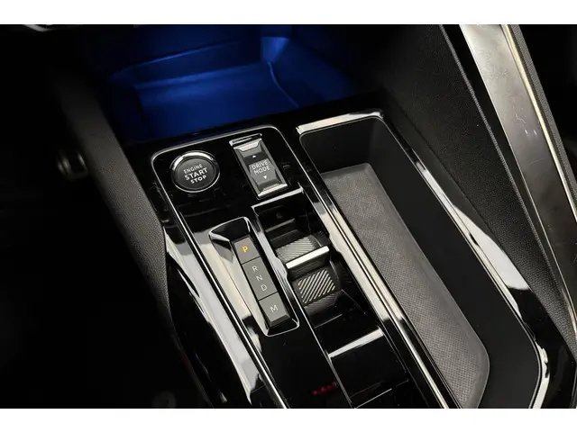 Peugeot 3008 1.2 Hybrid GT 2024 Hybride Benzine 21
