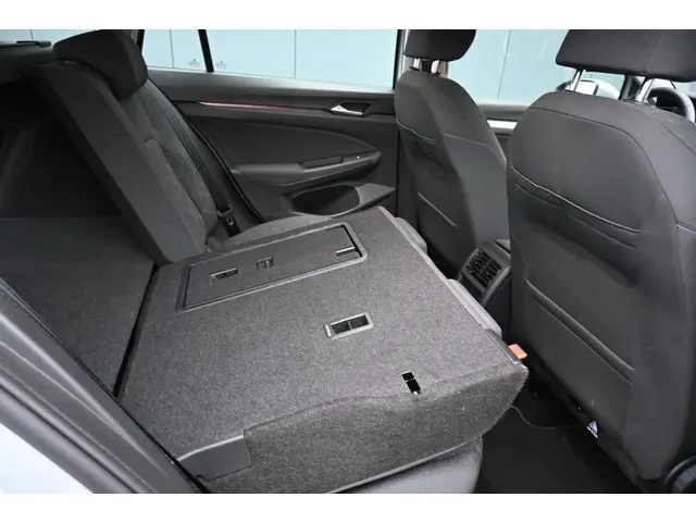 Volkswagen Golf Variant 1.0 TSI Life 2021 Benzine 20