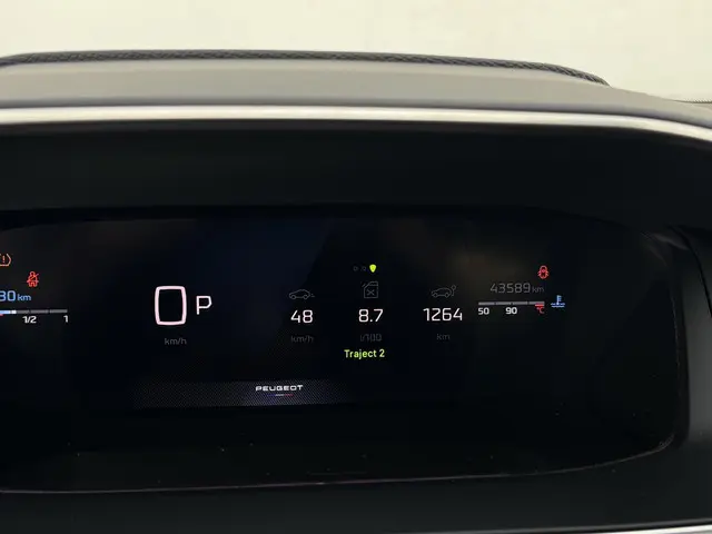 Peugeot 2008 1.2 PureTech 130 GT 2023 Benzine 24