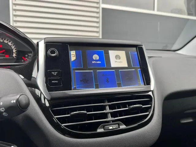 Peugeot 208 1.2 VTi Envy 2014 Benzine 29