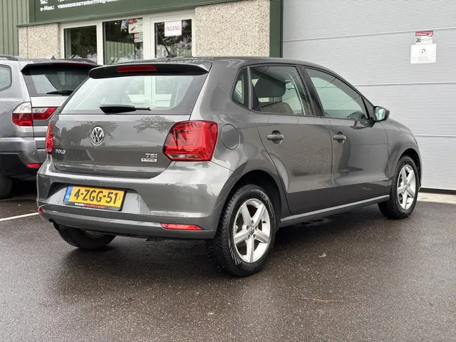 Volkswagen Polo 1.2 TSI Comfortline 2015 Benzine 7