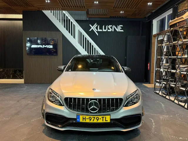 Mercedes-Benz C-Klasse AMG 63 S 2017 Benzine 2