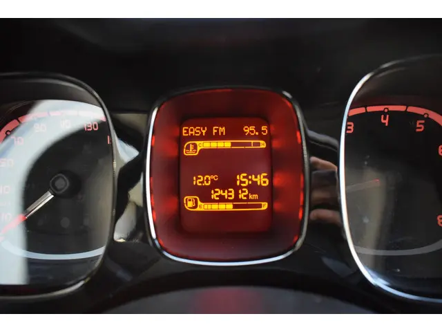 Fiat Panda 0.9 TwinAir Lounge airco 2013 Benzine 11