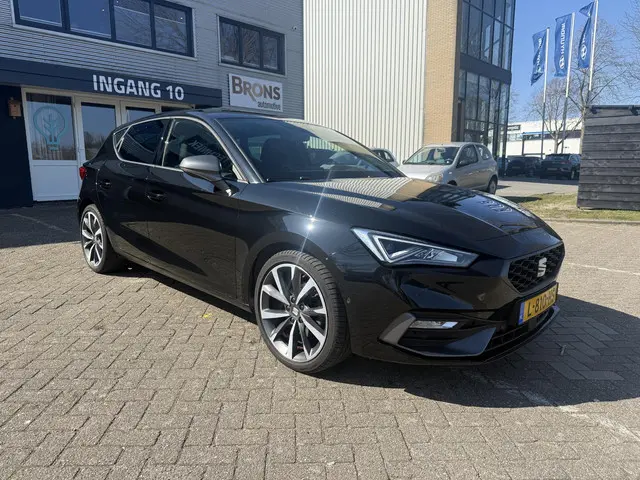 SEAT Leon 1.0 eTSI FR Business Intense 2021 Benzine 4