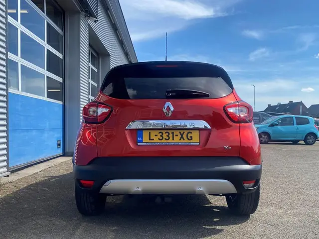 Renault Captur 1.2 TCe Helly Hansen 2015 Benzine 4
