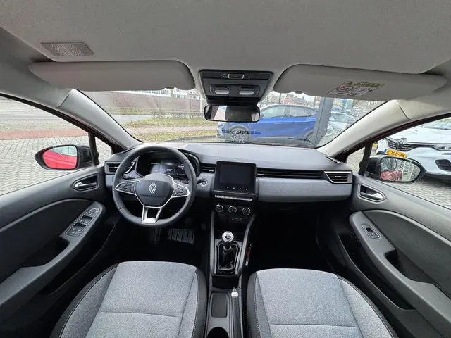 Renault Clio TCe 90 evolution 2024 Benzine 11