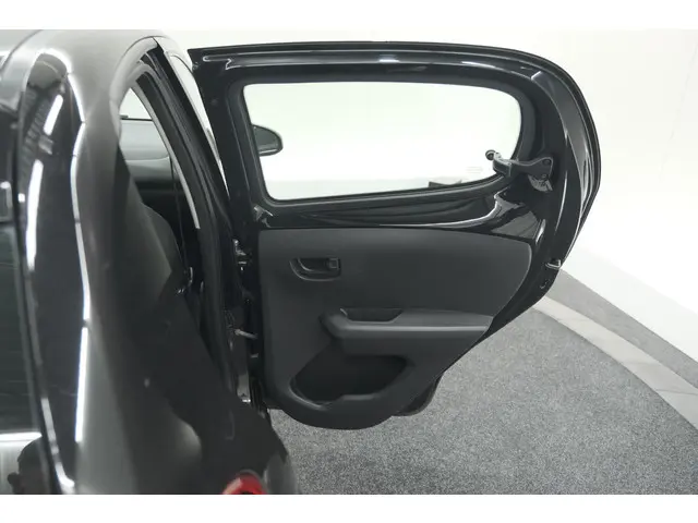 Peugeot 108 1.0 e-VTi Active 2021 Benzine 43