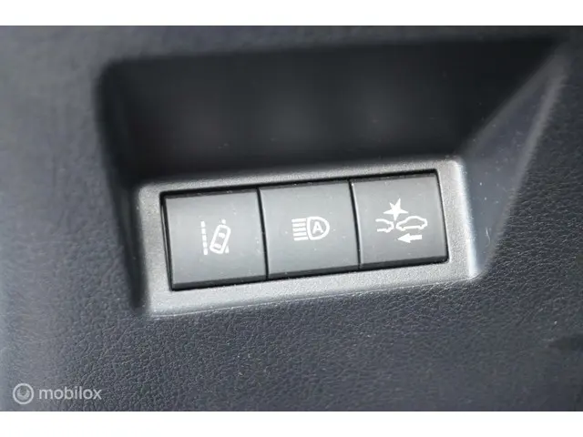 Toyota Yaris 1.5 VVT-i Dynamic Hybrid. "Sale" 2018 Benzine 18