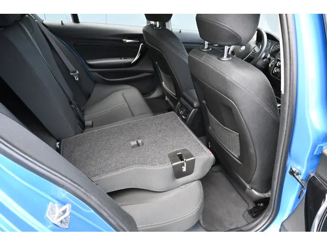 BMW 1 Serie 118i Corporate Lease Executive 2017 Benzine 39