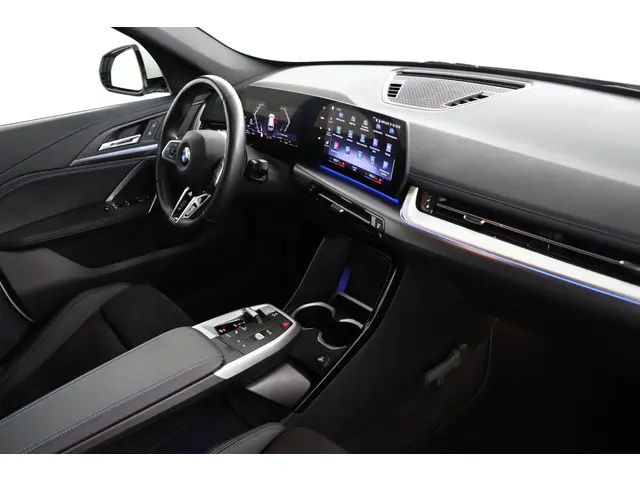 BMW X1 sDrive18i 2023 Benzine 63