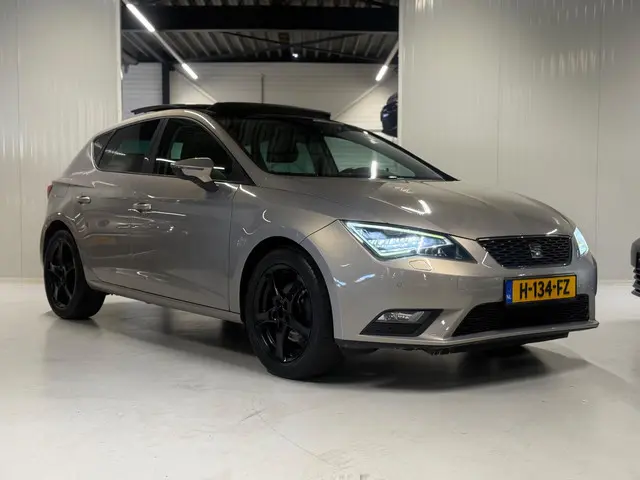 SEAT Leon 1.2 TSI Style Panoramadak|Leder|LED!! 2013 Benzine 4