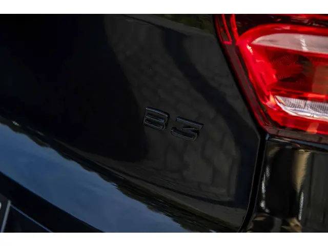 Volvo XC40 2.0 B3 Plus Black Edition 2025 Benzine 32