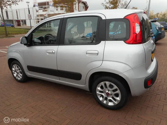 Fiat Panda 1.2 Lounge 2020 Benzine 4