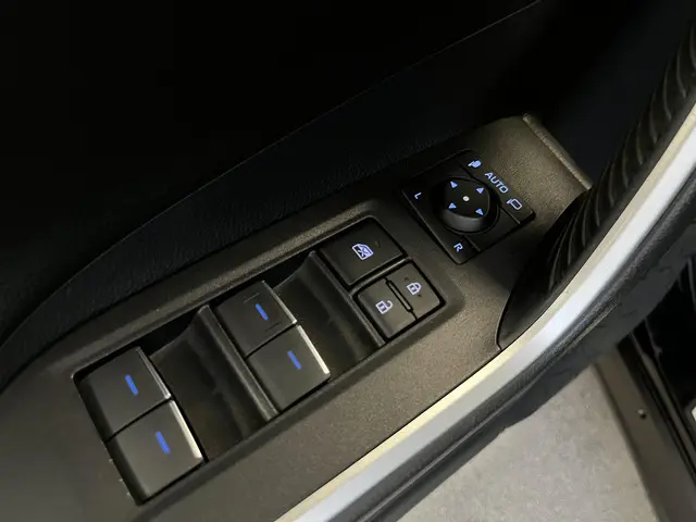 Toyota RAV4 2.0 VVT-iE Business 2022 Benzine 33