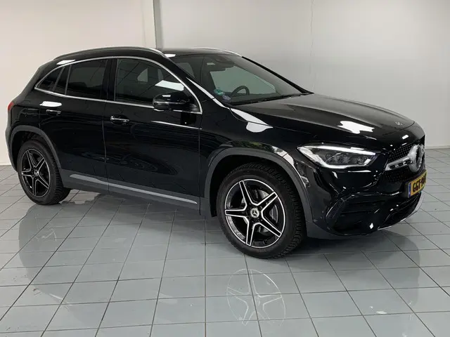Mercedes-Benz GLA 250 e AMG Line 2023 Hybride Benzine 5
