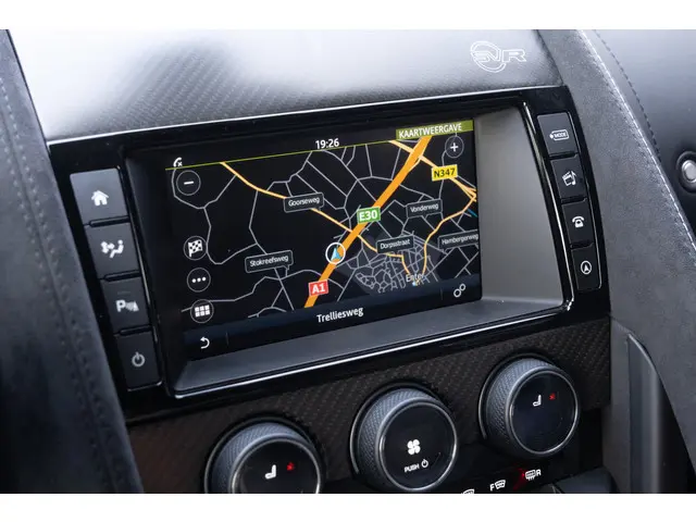 Jaguar F-Type 5.0 V8 SVR Coupé AWD 2016 Benzine 32