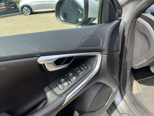 Volvo V40 1.5 T3 Polar+ Sport 2019 Benzine 19