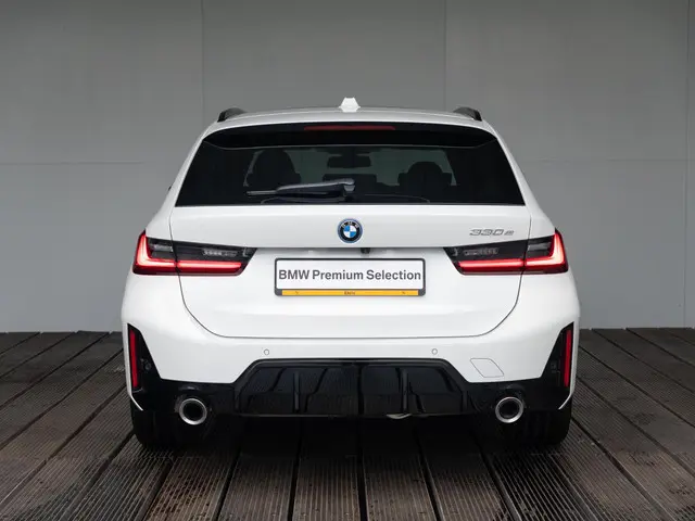 BMW 3 Serie Touring 330e 2025 Hybride Benzine 5