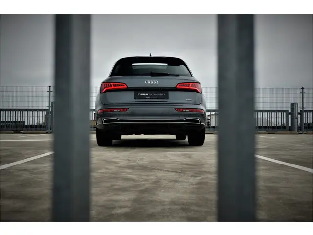 Audi Q5 2.0 TFSI quattro Launch Edition 2017 Benzine 41