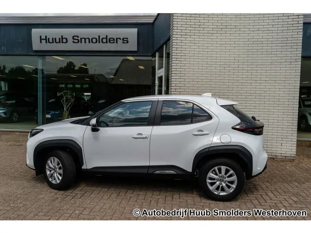 Toyota Yaris Cross 1.5 Hybrid Active 2024 Hybride Benzine 12